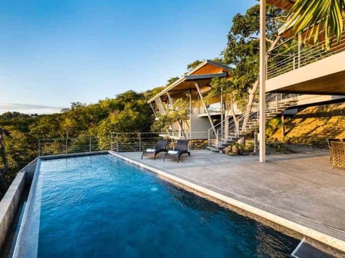 Villa de luxe avec piscine à débordement